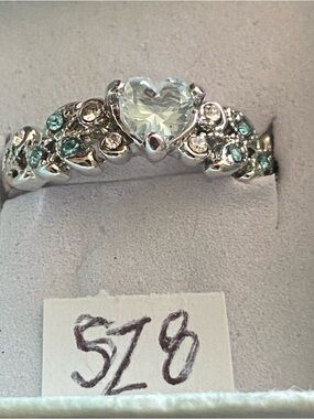❤️ Stunning Silver Heart Ring with Aqua Accent Stones - Women's Jewelry
